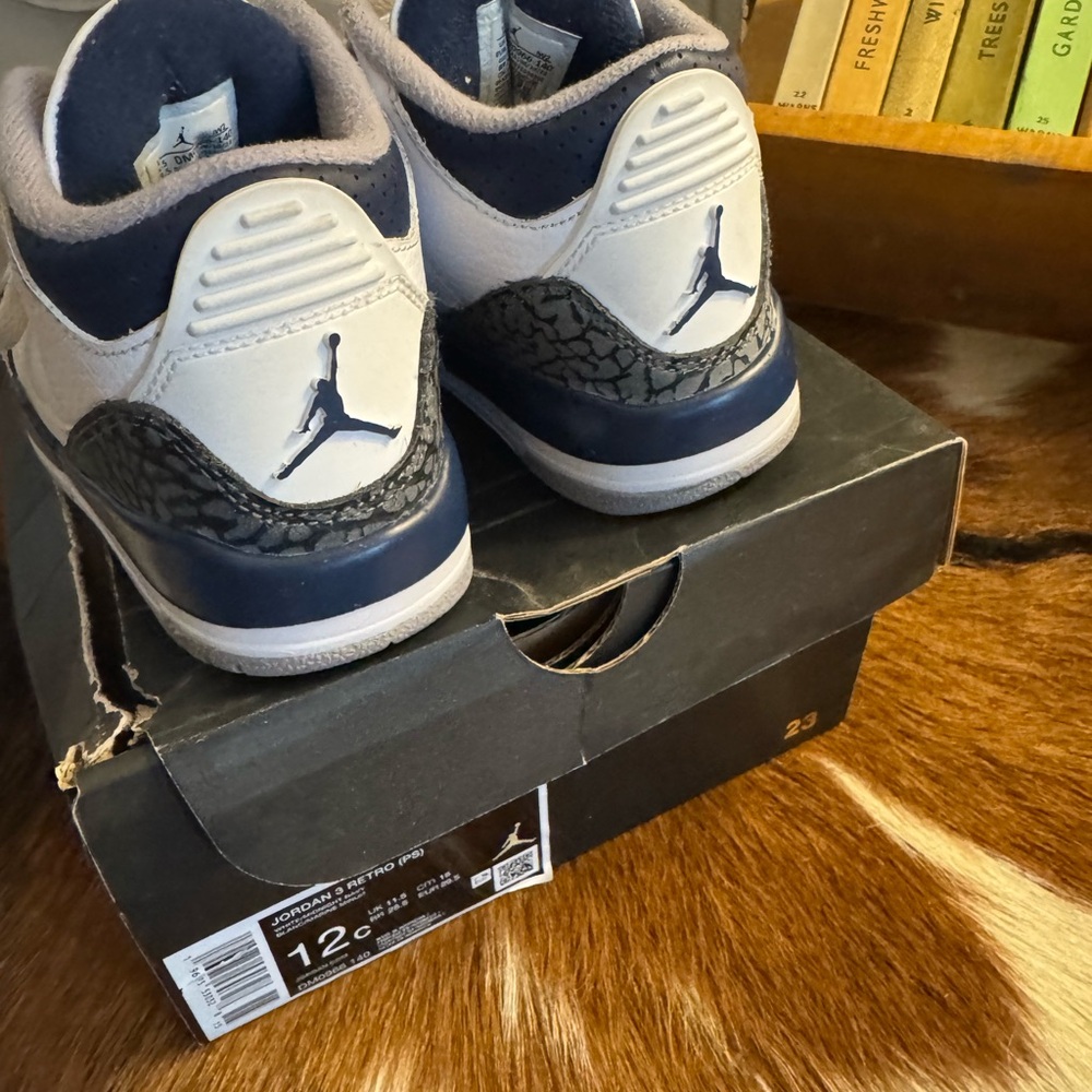 Jordan 3 Retro white navy and grey kids sz 12c sneakers boy or girl
